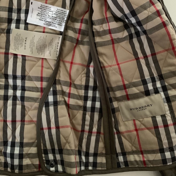 (New) Burberry Quilted Jacket - Picture 5 of 5